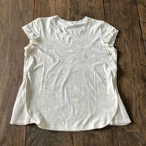 Lululemon vintage pleated tshirt